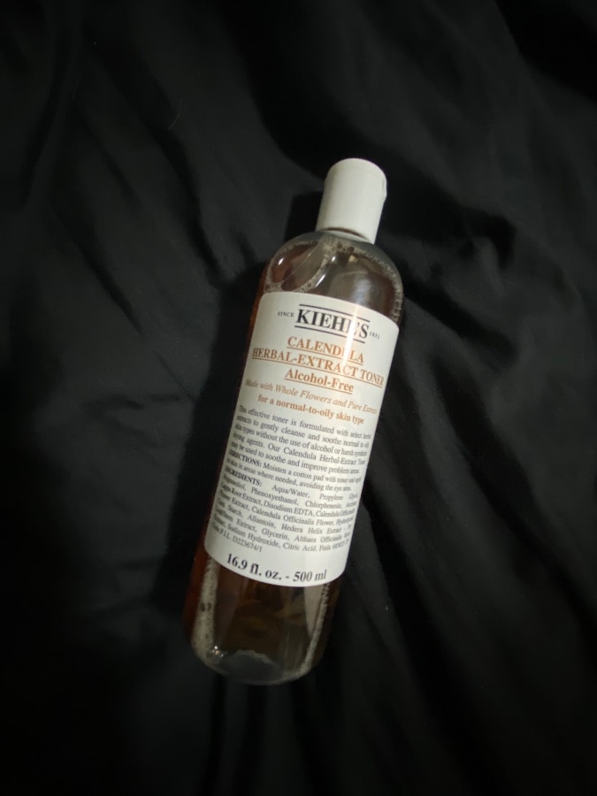 角質層に潤いを与えるKIEHL’S化粧水